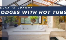 lodges with hot tubs