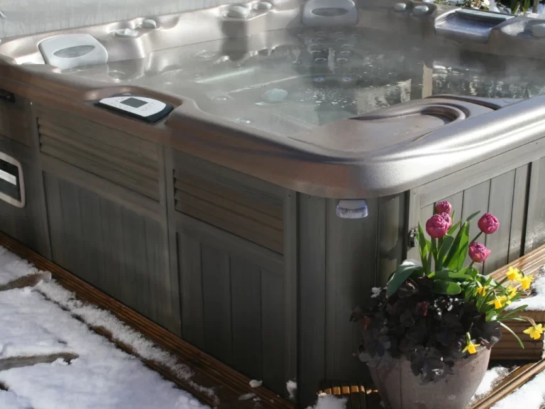 3-Person Hot Tub Spa