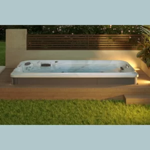 Jacuzzi J-16 Built-In Hot Tubs POWERPRO Swim Spa Built-In Hot Tubs main image.